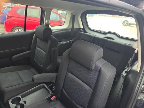 2010 Mazda Mazda5 Sport