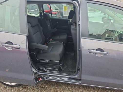 2010 Mazda Mazda5 Sport