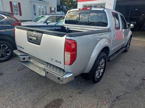 2015 Nissan Frontier SL