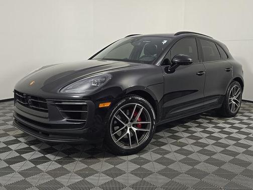 Black 2022 Porsche Macan Macan