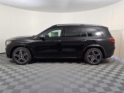 2025 Mercedes-Benz GLS 450 4MATIC
