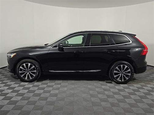 2023 Volvo XC60 B5 Plus Bright Theme