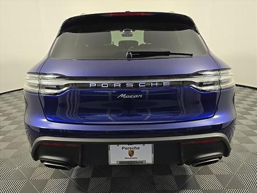 2025 Porsche Macan Base