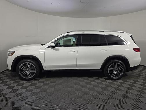 Polar White 2026 Mercedes-Benz GLS 450 4MATIC