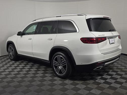 Polar White 2026 Mercedes-Benz GLS 450 4MATIC