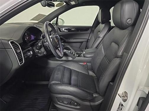 2022 Porsche Cayenne Cayenne