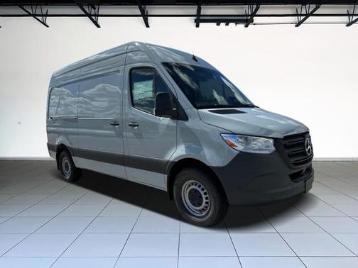 2025 Mercedes-Benz Sprinter 2500 Standard Roof