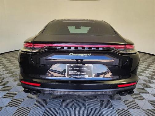 2023 Porsche Panamera E-Hybrid 4 Platinum Edition