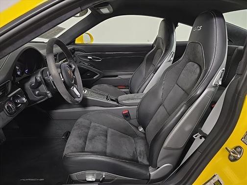 2018 Porsche 911 Carrera GTS