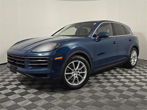 2024 Porsche Cayenne Base (Tiptronic)