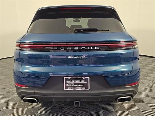 2024 Porsche Cayenne Base (Tiptronic)