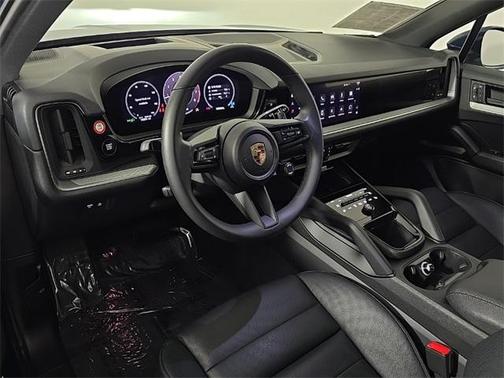 2024 Porsche Cayenne Base (Tiptronic)