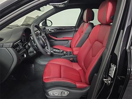 2025 Porsche Macan T