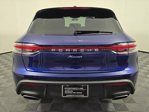 2025 Porsche Macan Base