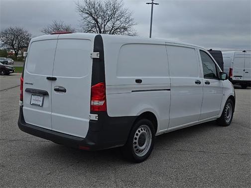 2020 Mercedes-Benz Metris Base