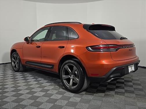 2025 Porsche Macan T