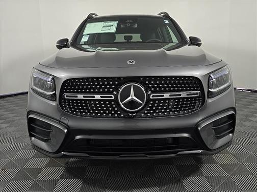 2025 Mercedes-Benz GLB 250 4MATIC