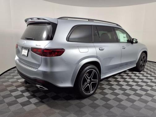 2025 Mercedes-Benz GLS 450 4MATIC