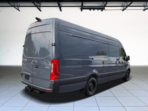 2025 Mercedes-Benz Sprinter 2500 High Roof