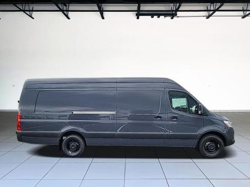 2025 Mercedes-Benz Sprinter 2500 High Roof