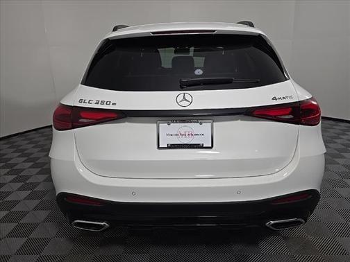 2025 Mercedes-Benz GLC 350e Base