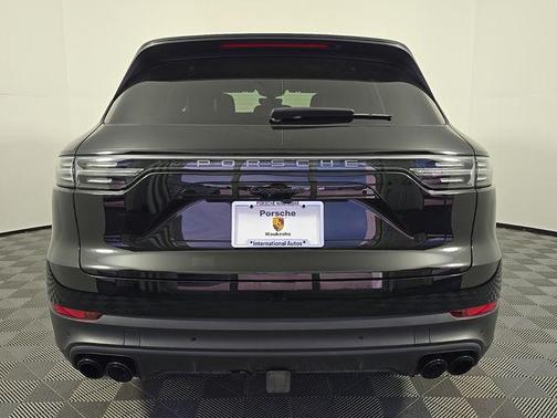 Black 2023 Porsche Cayenne Platinum Edition