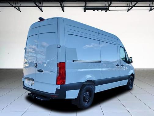 2025 Mercedes-Benz Sprinter 2500 Standard Roof