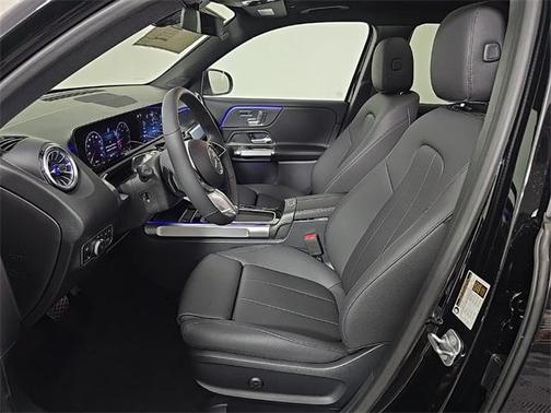 2025 Mercedes-Benz GLB 250 4MATIC