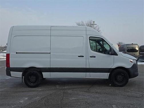 2019 Mercedes-Benz Sprinter 2500 Standard Roof