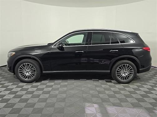 2026 Mercedes-Benz GLC 300 4MATIC