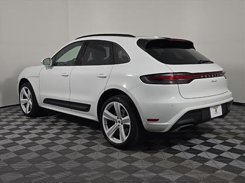2024 Porsche Macan Base