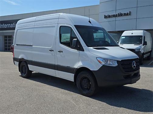 2025 Mercedes-Benz Sprinter 2500 Standard Roof