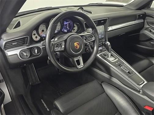 2017 Porsche 911 Carrera 4S