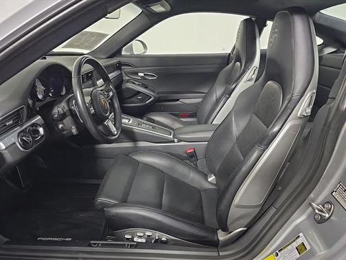 2017 Porsche 911 Carrera 4S