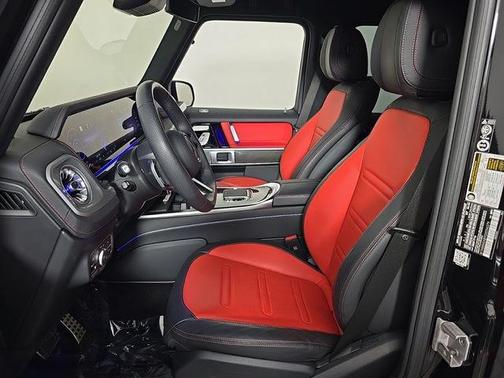 Obsidian Black Metallic 2025 Mercedes-Benz G-Class G 580