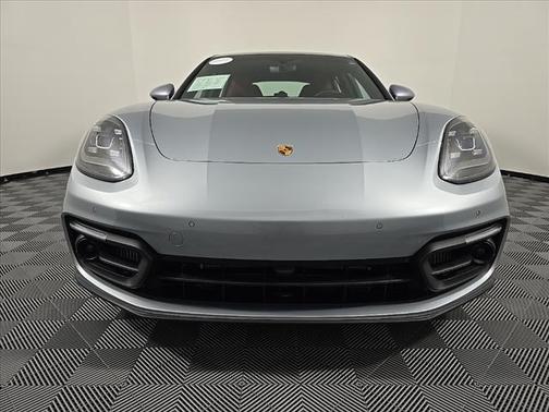 2023 Porsche Panamera Platinum Edition