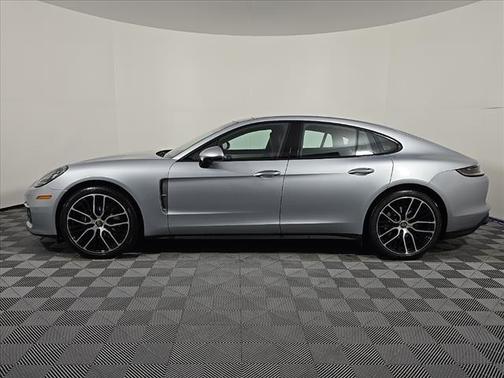 2023 Porsche Panamera Platinum Edition