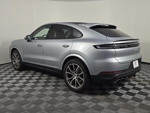 2025 Porsche Cayenne Base