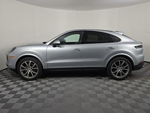 2025 Porsche Cayenne Base