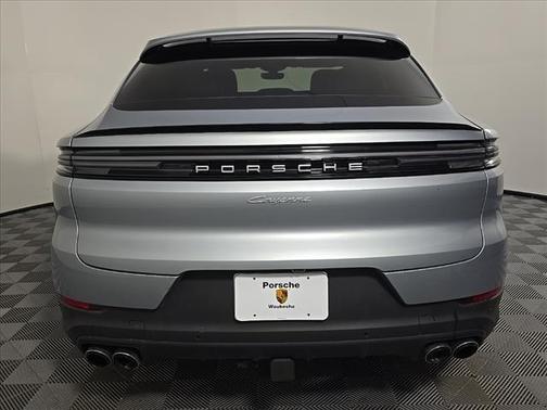 2025 Porsche Cayenne Base