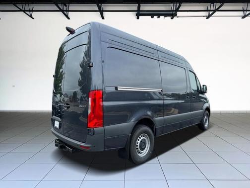 2025 Mercedes-Benz Sprinter 2500 Standard Roof