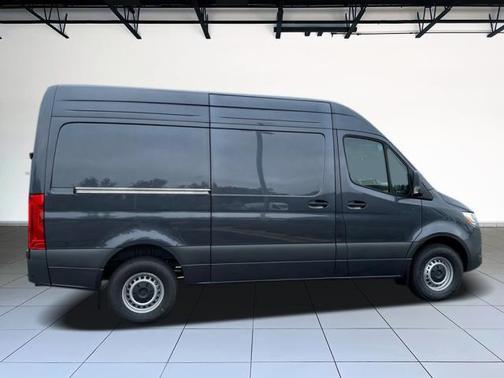 2025 Mercedes-Benz Sprinter 2500 Standard Roof