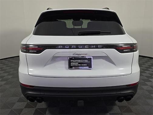 2023 Porsche Cayenne Base
