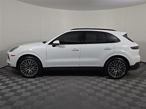 2023 Porsche Cayenne Base