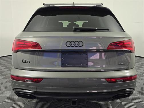 2023 Audi Q5 45 S line Prestige