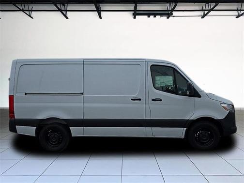 2025 Mercedes-Benz Sprinter 2500 Standard Roof
