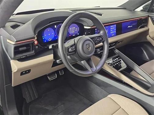 2024 Porsche Macan Turbo