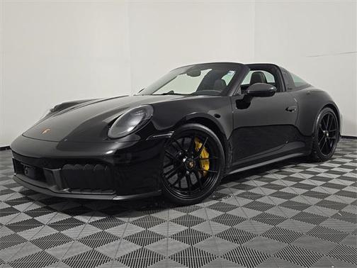 2025 Porsche 911 Targa 4 GTS