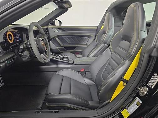 2025 Porsche 911 Targa 4 GTS