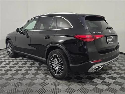 2023 Mercedes-Benz GLC 300 4MATIC